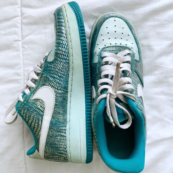 Nike Air Force 1 Sneakers Radiant Emerald 2007 Nike Air Force 1 Sneakers Radiant Emerald 2007